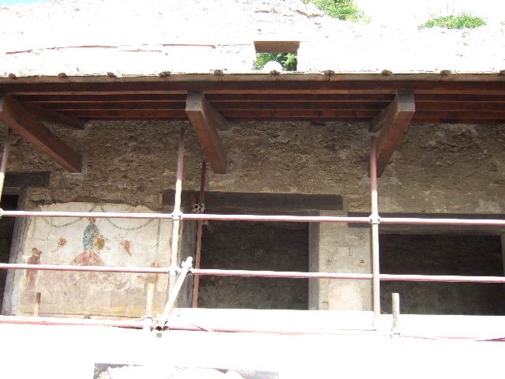 IX.7.6 Pompeii. September 2005. Centre doorway.