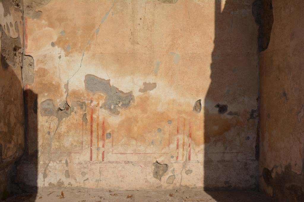 IX.7.20 Pompeii. October 2019.
Ala (e), looking towards remains of painted plaster on north wall with a window overlooking IX.7.21/22.
Foto Annette Haug, ERC Grant 681269 DÉCOR.