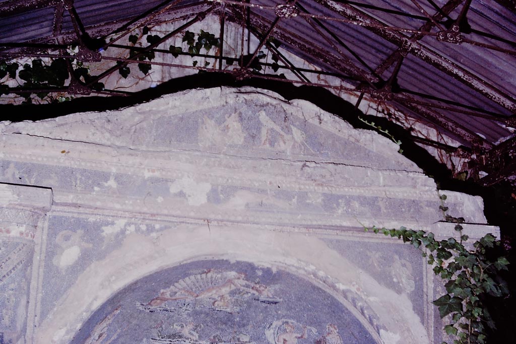 IX.7.20 Pompeii. 1977. Top of mosaic fountain. Photo by Stanley A. Jashemski.
Source: The Wilhelmina and Stanley A. Jashemski archive in the University of Maryland Library, Special Collections (See collection page) and made available under the Creative Commons Attribution-Non-Commercial License v.4. See Licence and use details.
J77f0422