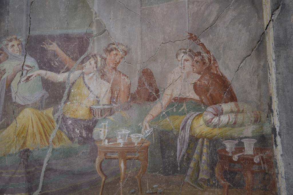 IX.12.6 Pompeii. February 2017.
Room “m”, detail in banqueting scene from west wall of triclinium. Photo courtesy of Johannes Eber.