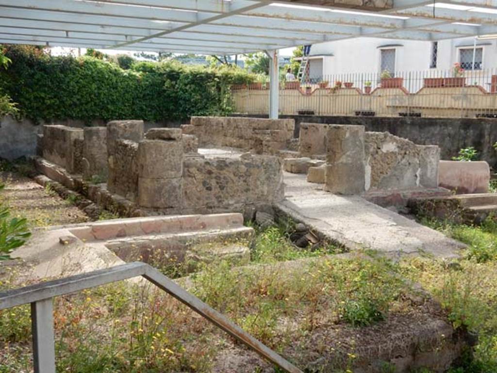 Tempio dionisiaco in località Sant’Abbondio di Pompei. May 2018. Looking south-east across the temple.
Photo courtesy of Buzz Ferebee.
