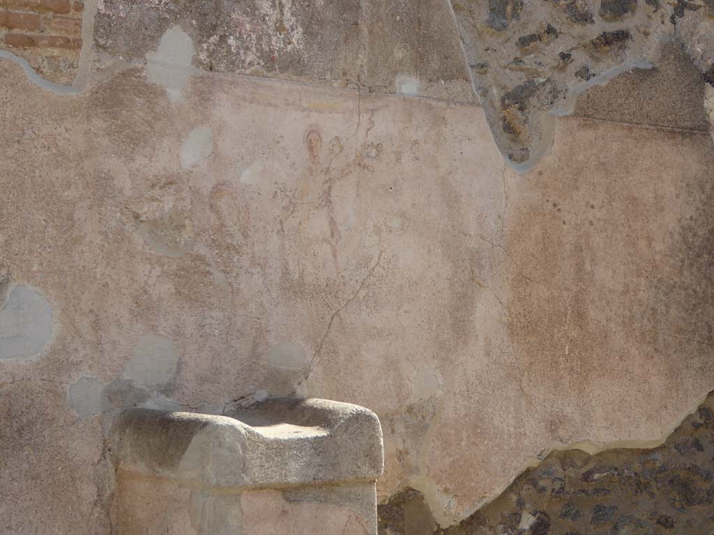 Street altar on west side wall of I.11.1. September 2015. Top of altar and remaining painted street shrine.
Foto Annette Haug, ERC Grant 681269 DÉCOR
