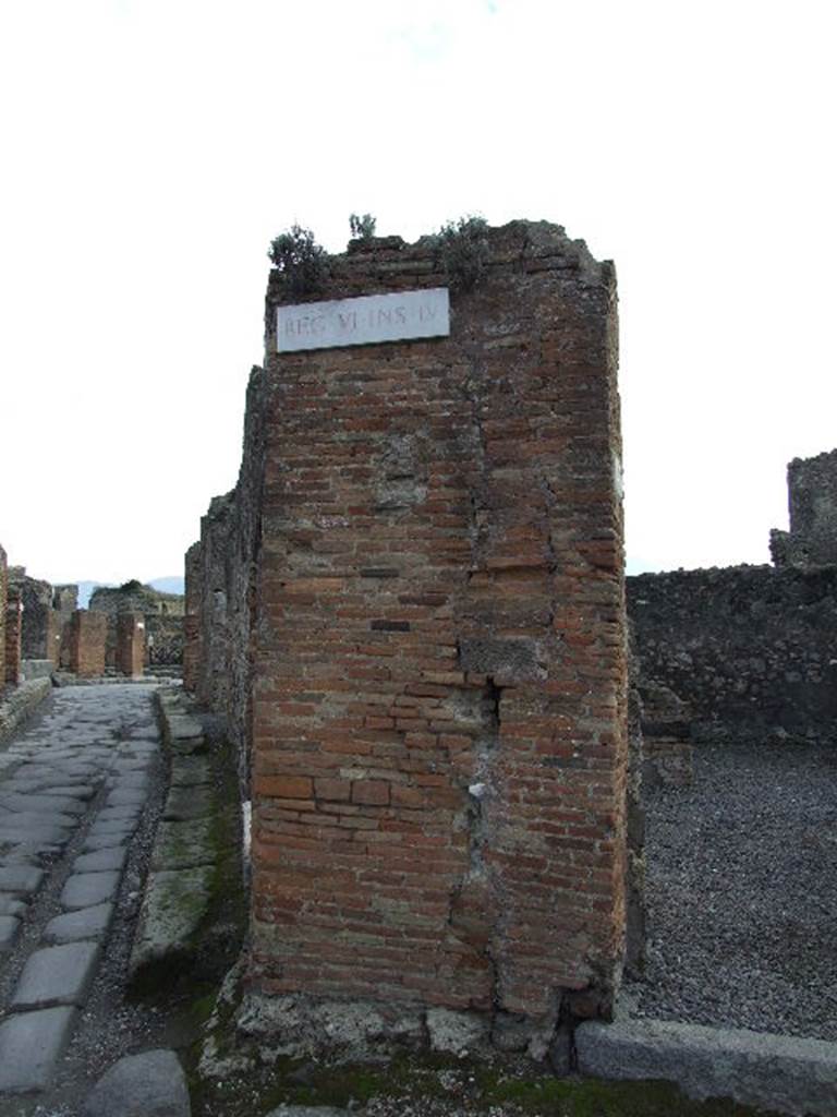 Left hand wall of VI.4.1 site of street shrine. December 2006. No longer visible.