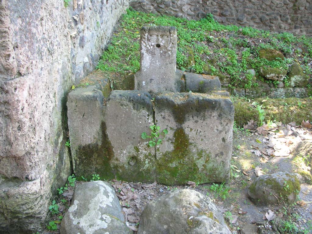 Fountain near Stabian Gate. May 2010. Looking west. Photo courtesy of Ivo van der Graaff.