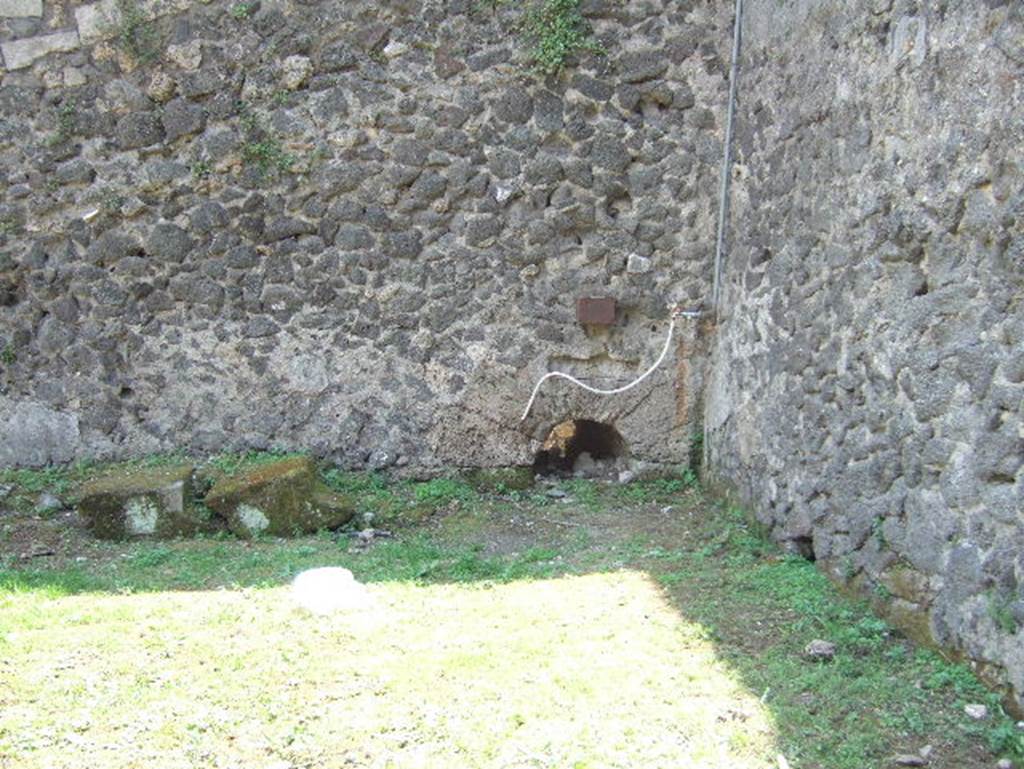 Rear of Fountain in Gladiators Barracks? May 2006. Connected under a large stairway. Looking south.