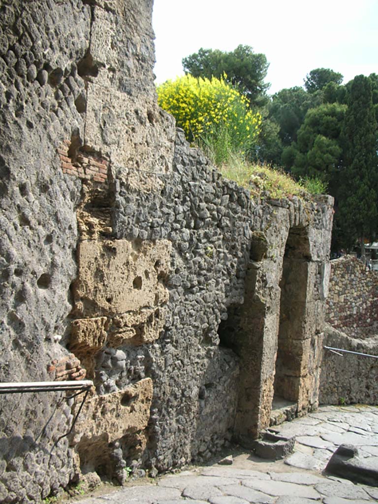 Porta Marina, Pompeii. May 2011. 
Looking east along south wall of wider tunnel towards niche. Photo courtesy of Ivo van der Graaff.
