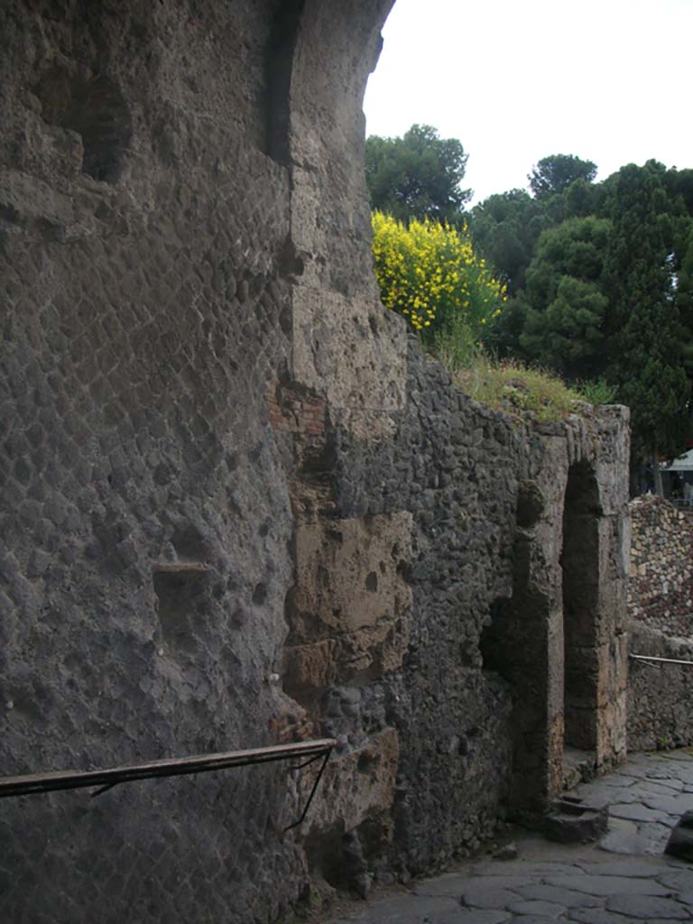Porta Marina, Pompeii. May 2011. 
Looking west along south wall of wider tunnel. Photo courtesy of Ivo van der Graaff.
