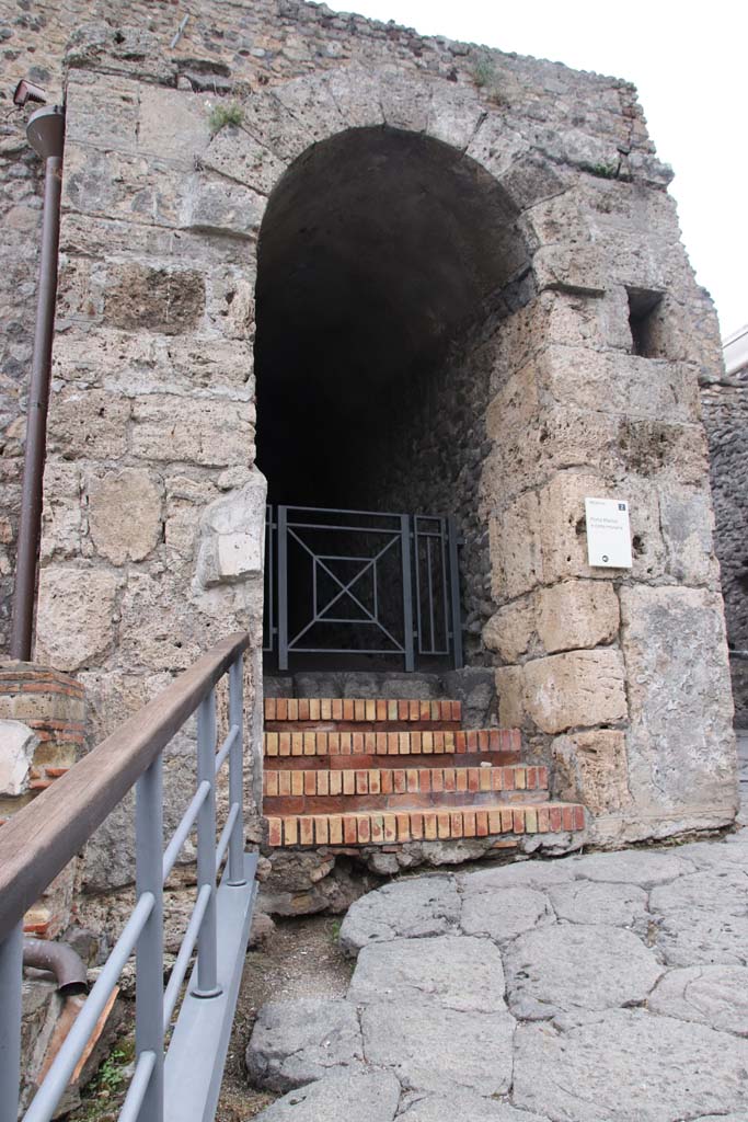 Pompeii Porta Marina. October 2020. Pedestrian tunnel steps. Photo courtesy of Klaus Heese. 