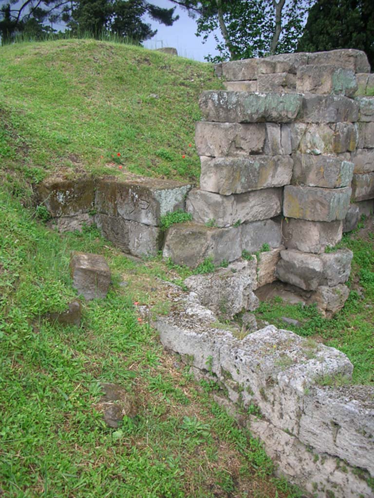 Vesuvian Gate Pompeii. May 2010. Looking north-west in upper area. Photo courtesy of Ivo van der Graaff.