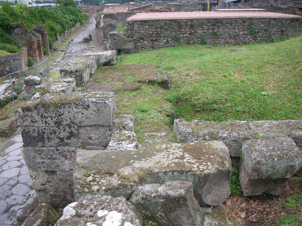 Vesuvian Gate Pompeii. May 2010.
Looking south from south-east corner of upper area towards roof of Castellum Aquae. Photo courtesy of Ivo van der Graaff.