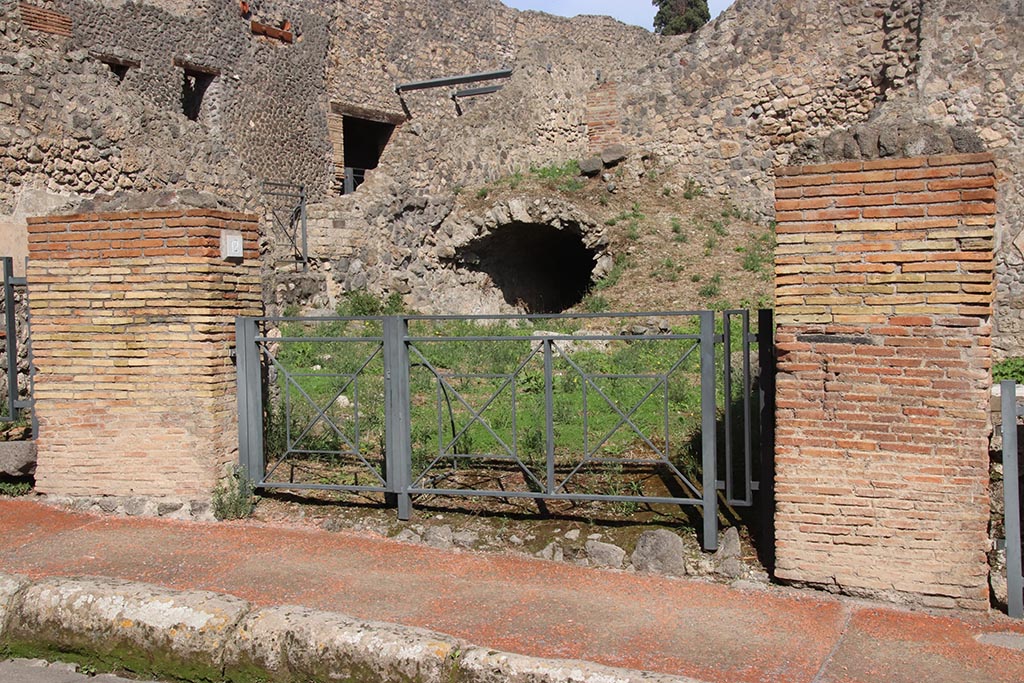I.2.12 Pompeii. October 2024. Looking north-east towards entrance doorway. Photo courtesy of Klaus Heese.