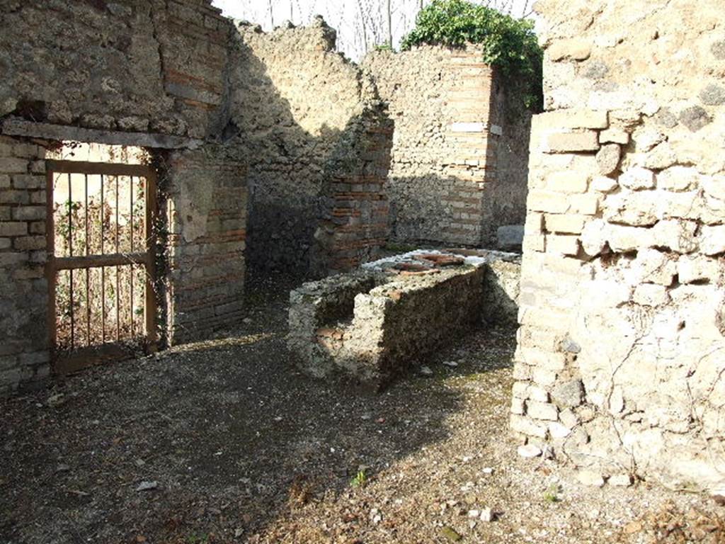 I.2.19 Pompeii. December 2006. Looking from rear entrance towards front of caupona at I.2.18.