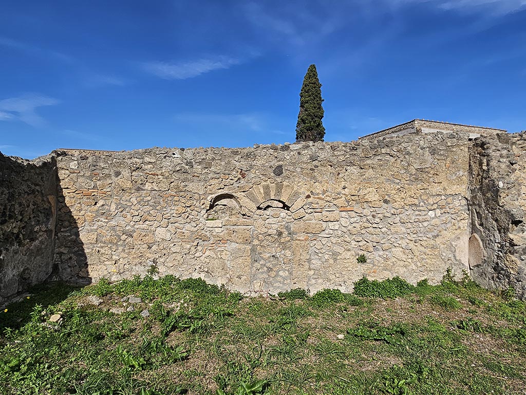 I.2.20 Pompeii. November 2024. North wall of garden area. Photo courtesy of Annette Haug.