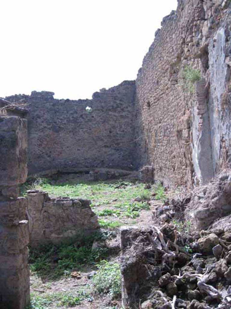 I.2.28 Pompeii. September 2010. Looking west from kitchen area towards garden/triclinium area. Photo courtesy of Drew Baker.
