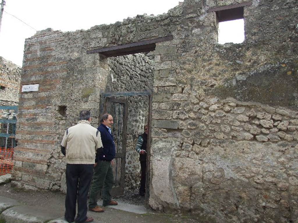 I.3.24 Pompeii. December 2006. Entrance