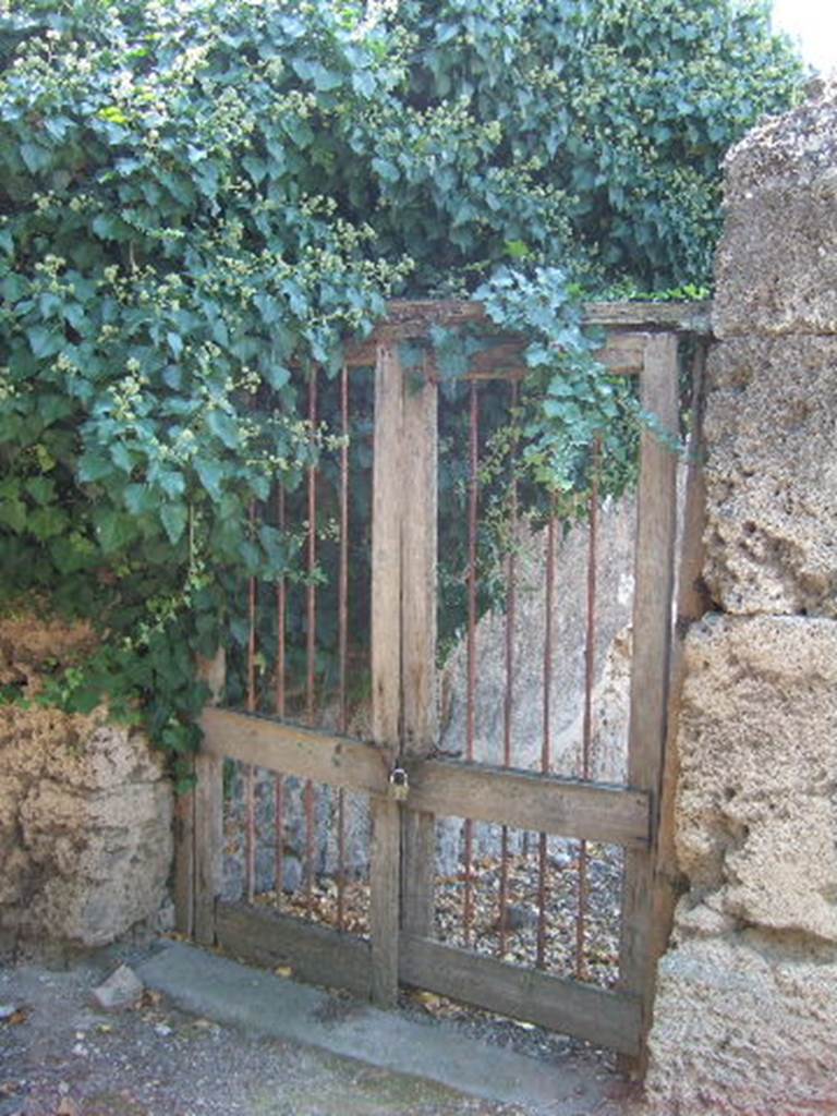 I.3.25 Pompeii. September 2005. Entrance