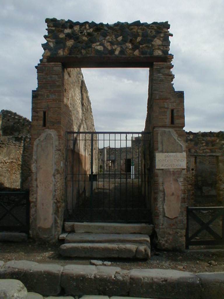 I.4.5 Pompeii. September 2004. Entrance. Found here in April 1853 –
CIL IV 1003, written in red:
Caprasium
II vir(um) o(ro) v(os) f(aciatis).
CIL IV 1004 written in black:
Secundum
II vir(um) v(iis) a(edibus) s(acris) p(ublicis) p(rocurandis) o(ro) v(os) f(aciatis).
CIL IV 1005 written in black:
L(ucium) C(eium) S(ecundum) II vir(um) o(ro) v(os) f(aciatis).
Found on the pilaster between I.4.6 and I.4.5, on the left,
CIL IV 1020 written in black above red:
L(ucium) P(opidium) S(aecundum) o(ro) v(os) f(aciatis)
See Pagano, M. and Prisciandaro, R., 2006. Studio sulle provenienze degli oggetti rinvenuti negli scavi borbonici del regno di Napoli. Naples : Nicola Longobardi. (p.167-8)