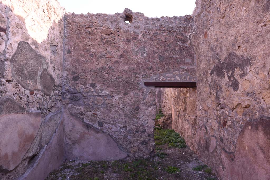 I.4.11 Pompeii. October 2019. Looking towards east wall of rear-room, with doorway to another rear room and garden area.
Foto Tobias Busen, ERC Grant 681269 DÉCOR.
