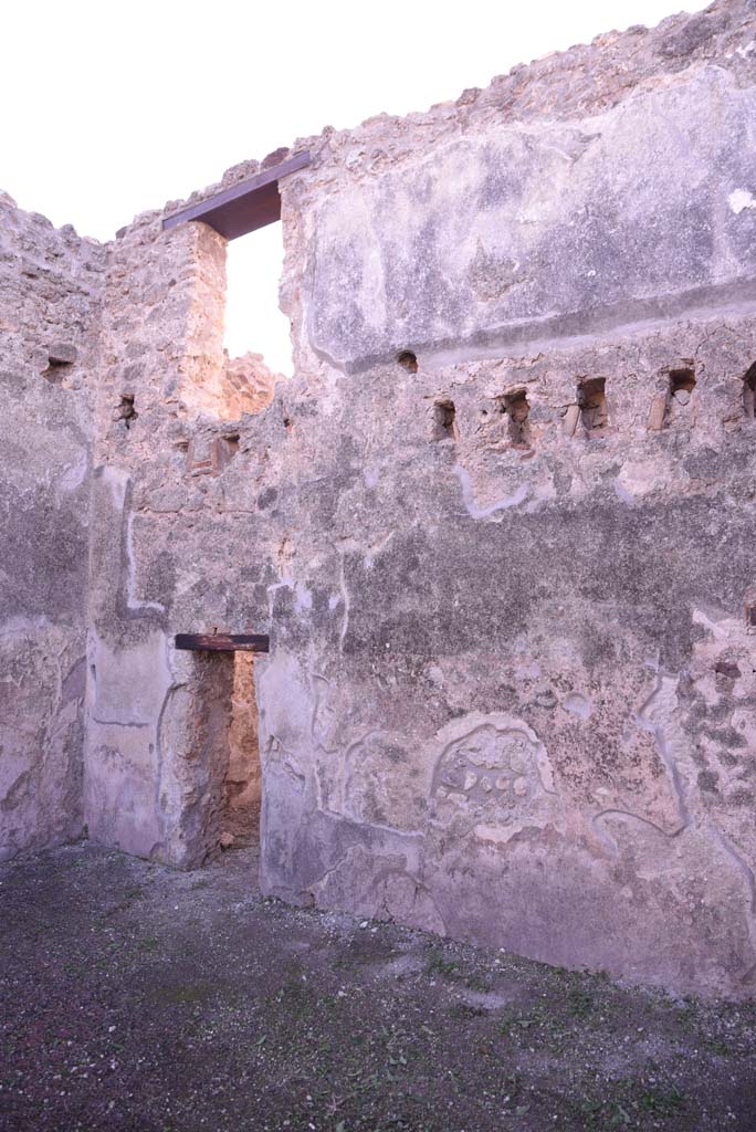 I.4.18 Pompeii. October 2019. Looking towards south-east corner with doorway to rear. 
Foto Tobias Busen, ERC Grant 681269 DCOR.

