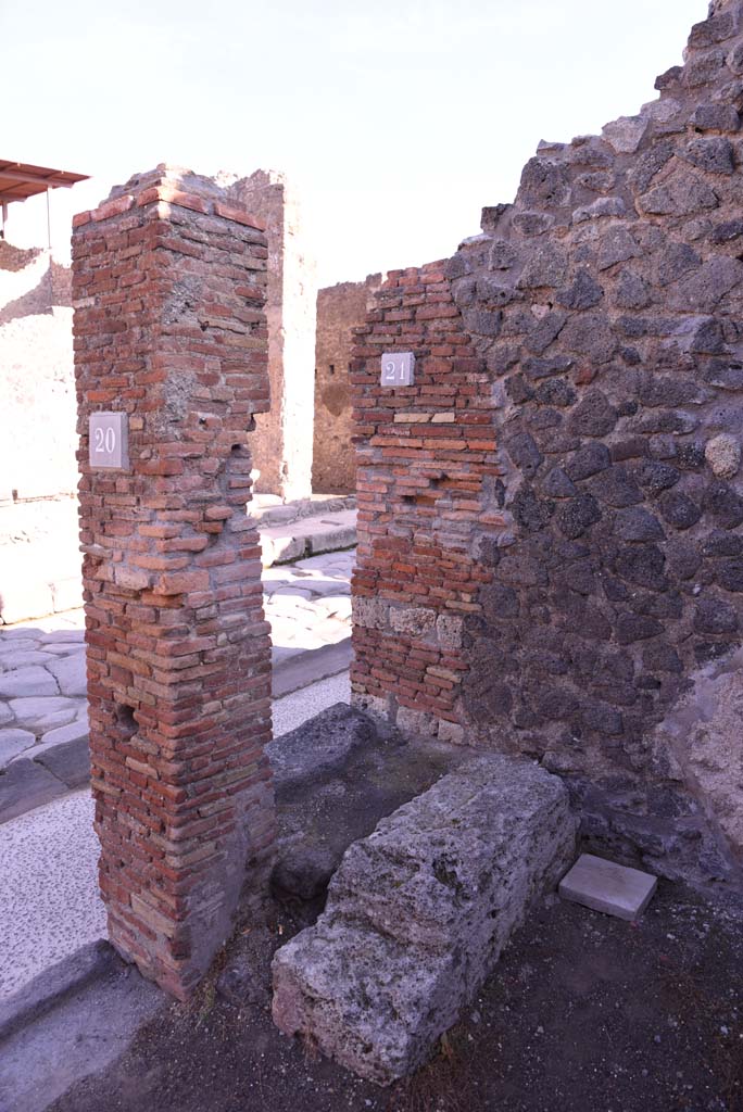 I.4.21/20 Pompeii. October 2019. Looking north-east towards base of steps to upper floor.
Foto Tobias Busen, ERC Grant 681269 DCOR.

