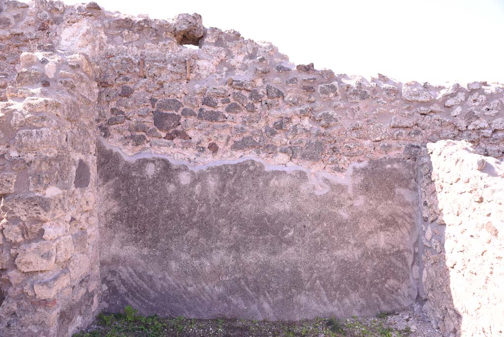 I.4.22 Pompeii. October 2019. West wall of room e.
Foto Tobias Busen, ERC Grant 681269 DCOR.

