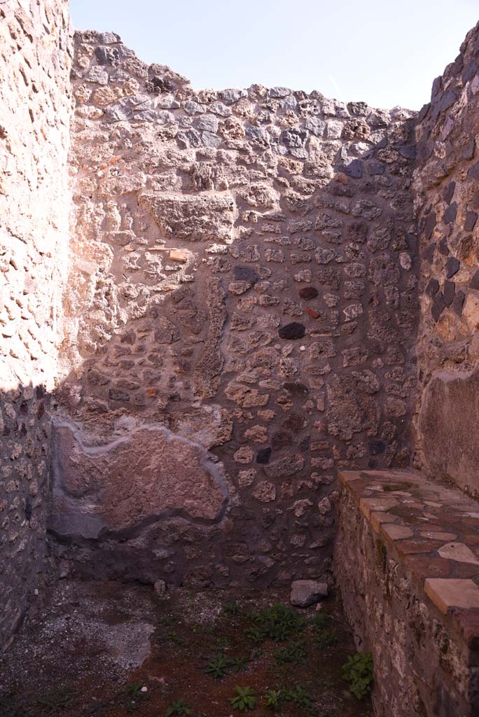 I.4.22 Pompeii. October 2019. Looking towards east wall in room h, kitchen.
Foto Tobias Busen, ERC Grant 681269 DCOR.
