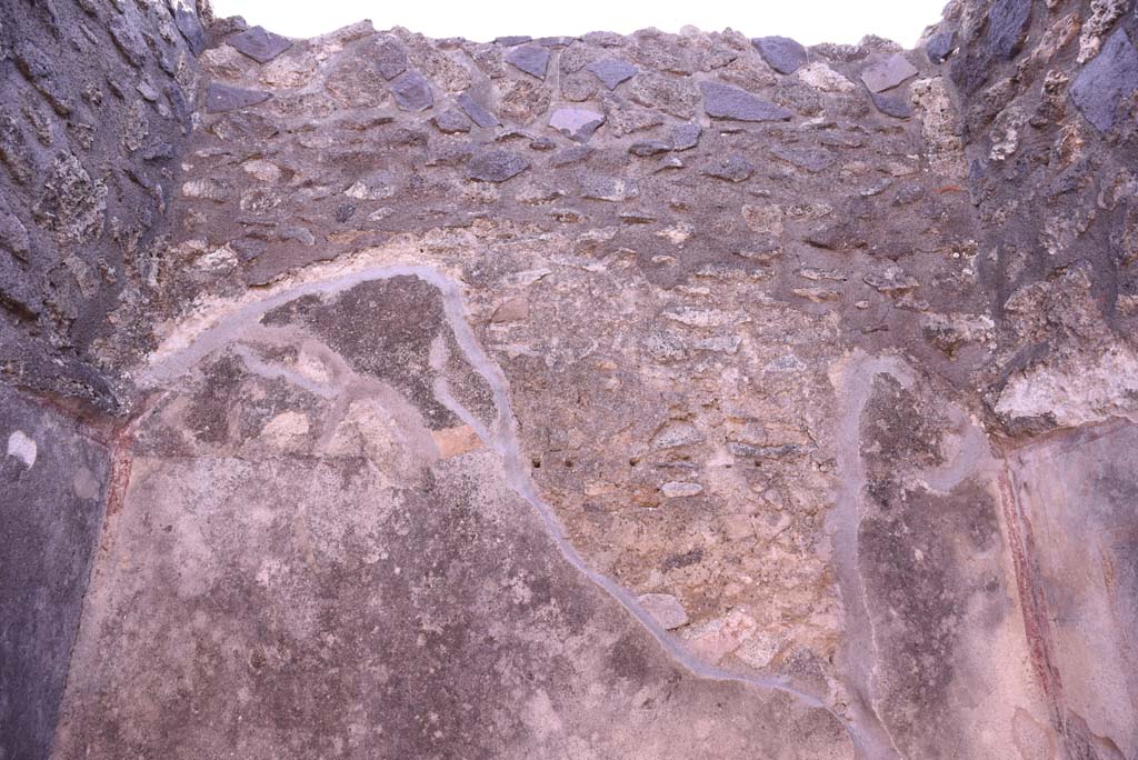 I.4.22 Pompeii. October 2019. Room i, upper south wall.
Foto Tobias Busen, ERC Grant 681269 DCOR.

