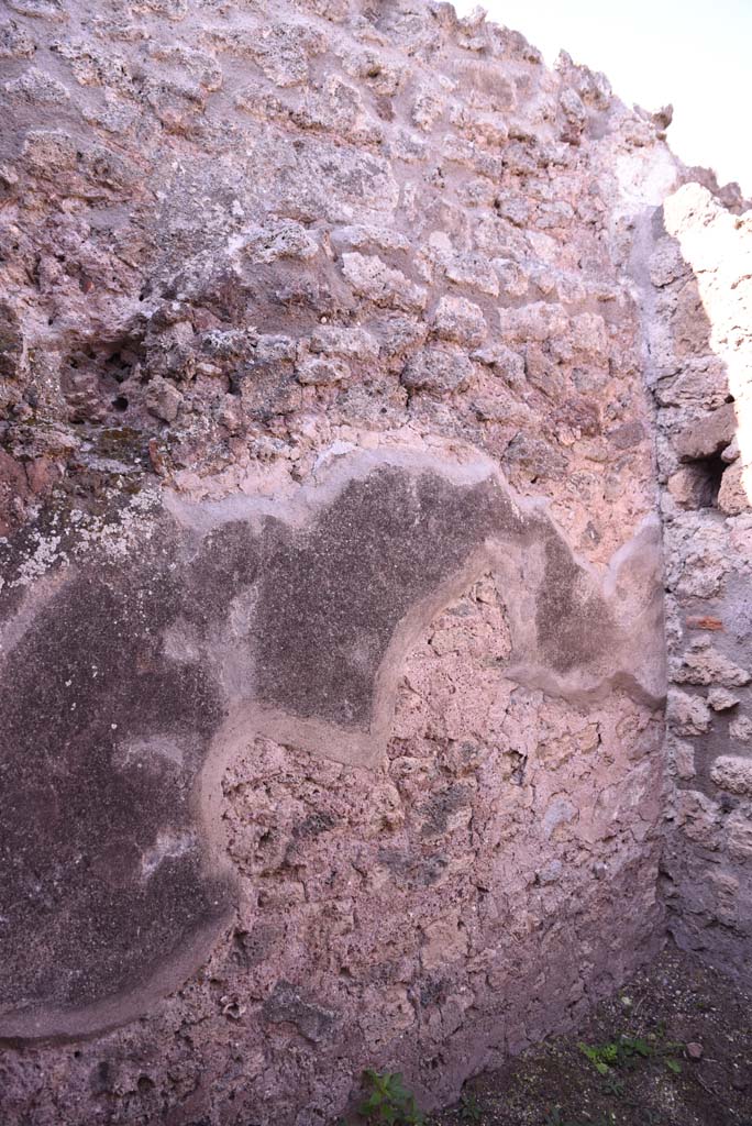 I.4.22 Pompeii. October 2019. Room n, looking north along west wall. 
Foto Tobias Busen, ERC Grant 681269 DCOR.
