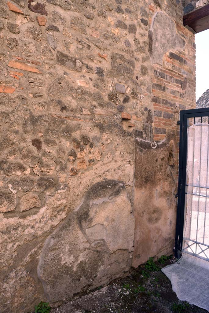 I.4.25/I.4.5 Pompeii. October 2019. Entrance corridor/fauces 3, south wall.
Foto Tobias Busen, ERC Grant 681269 DCOR.
