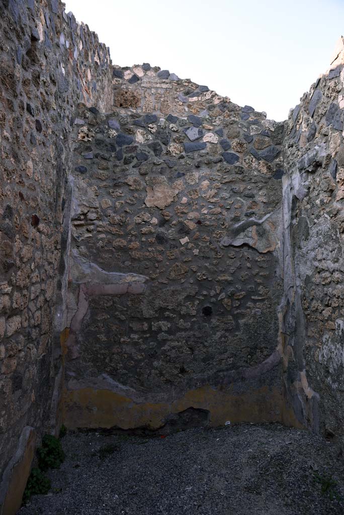 I.4.25/1.4.5 Pompeii. October 2019. Cubiculum 11, north wall.
Foto Tobias Busen, ERC Grant 681269 DCOR.
