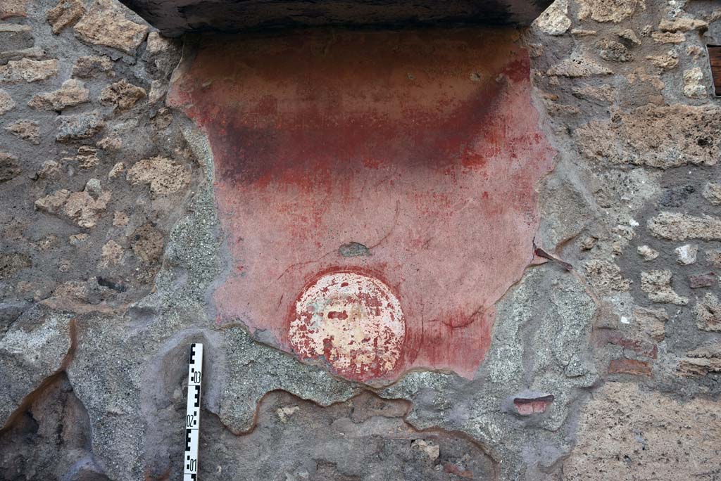 I.4.25/1.4.5 Pompeii. October 2019. North ala 13, detail of medallion on north wall.
Foto Tobias Busen, ERC Grant 681269 DCOR.
