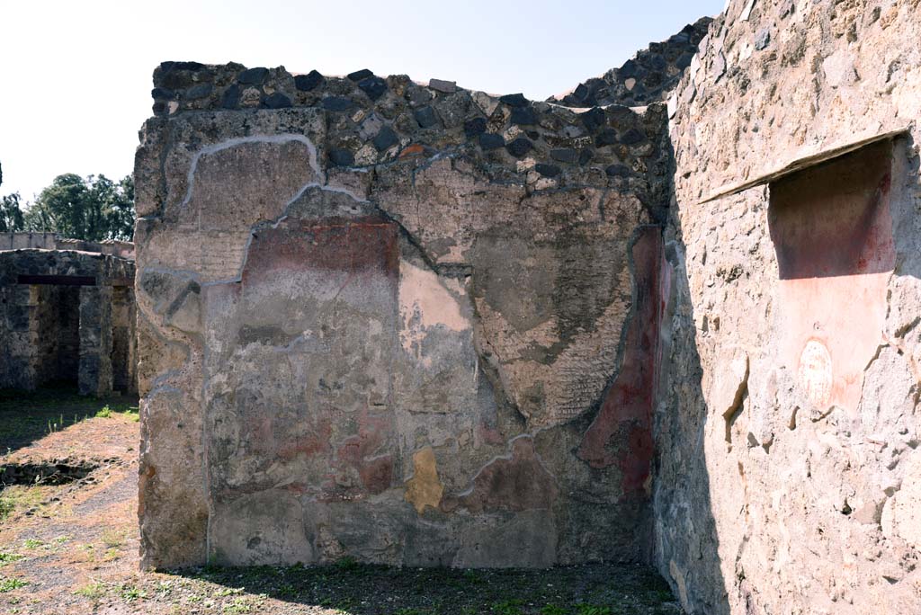 I.4.25/1.4.5 Pompeii. October 2019. North ala 13, looking towards west wall.
Foto Tobias Busen, ERC Grant 681269 DCOR.
