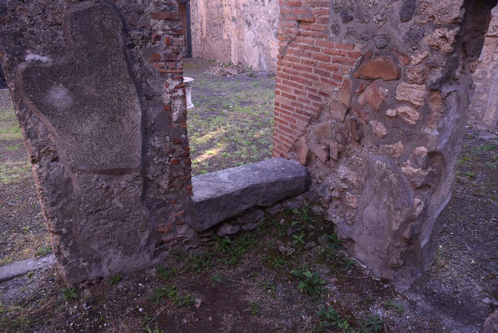 I.4.25 Pompeii. October 2019. Room 50, south-east corner showing three doorways.
Foto Tobias Busen, ERC Grant 681269 DÉCOR