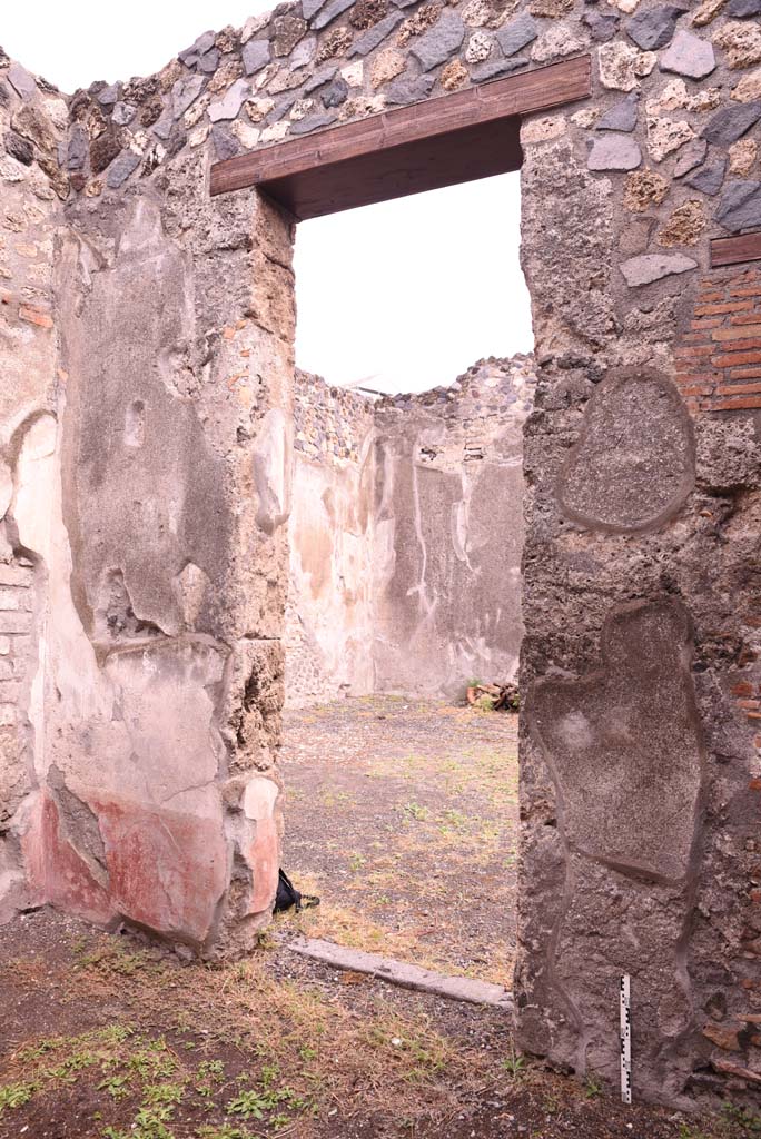 I.4.25 Pompeii. September 2019. Room 50, east wall with doorway to atrium 47.
Foto Tobias Busen, ERC Grant 681269 DÉCOR