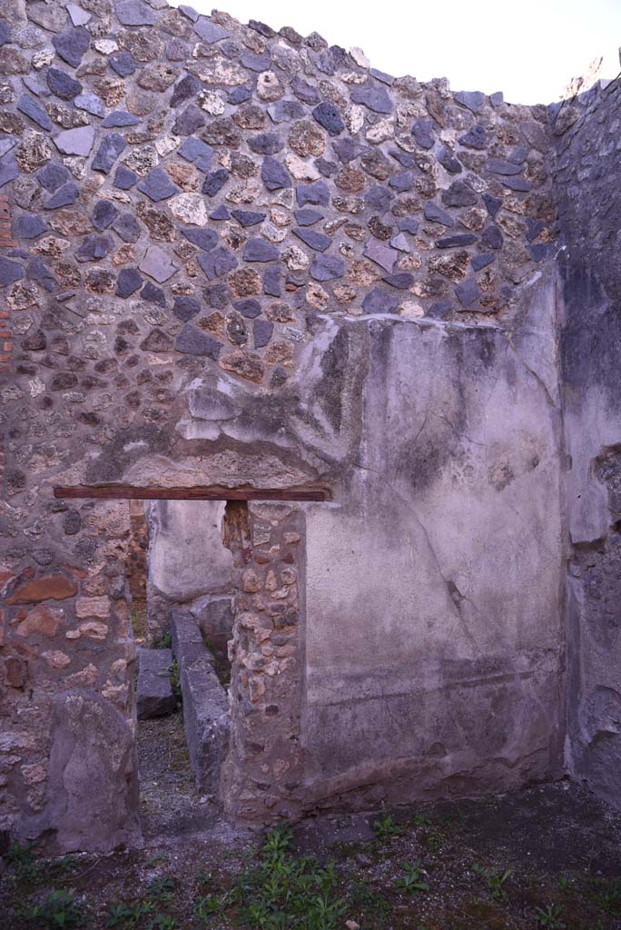 I.4.25 Pompeii. October 2019.
Room 50, south wall with doorway to room 51, looking towards south-west corner, on right.
Foto Tobias Busen, ERC Grant 681269 DÉCOR