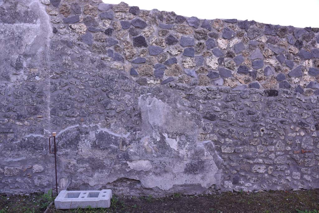 I.4.25 Pompeii. October 2019. Lower Peristyle 32, continuation of south wall from south-east corner.
Foto Tobias Busen, ERC Grant 681269 DCOR.
