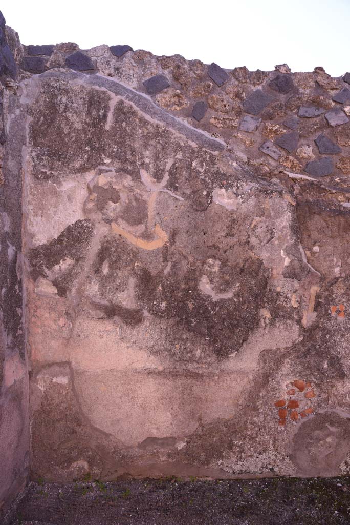 I.4.25 Pompeii. October 2019. Room 37, south wall at east end.
Foto Tobias Busen, ERC Grant 681269 DCOR.

