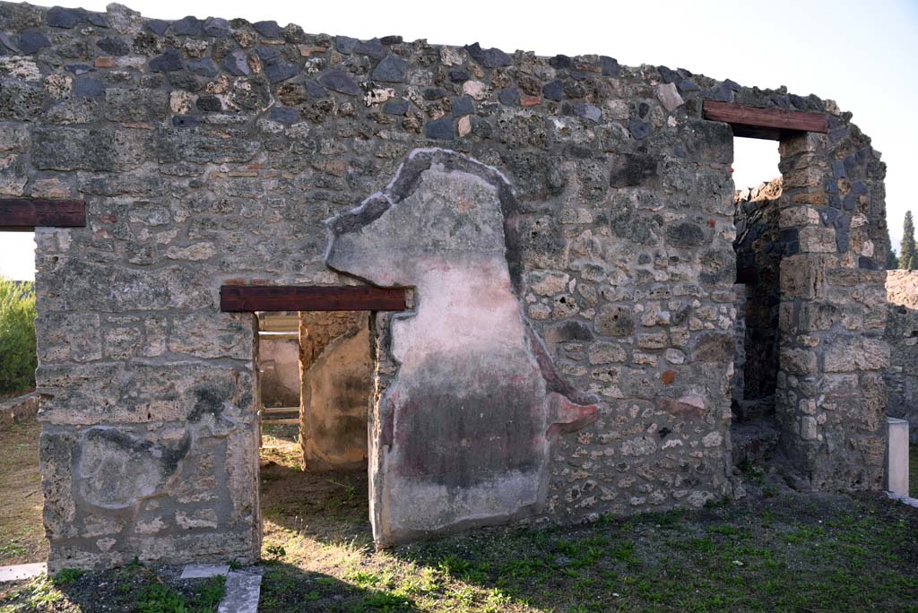 I.4.25/1.4.5 Pompeii. October 2019. 
Tablinum 14, looking towards south wall, with doorway to room 36, centre left, and to small room 16, on right.
Foto Tobias Busen, ERC Grant 681269 DCOR.
