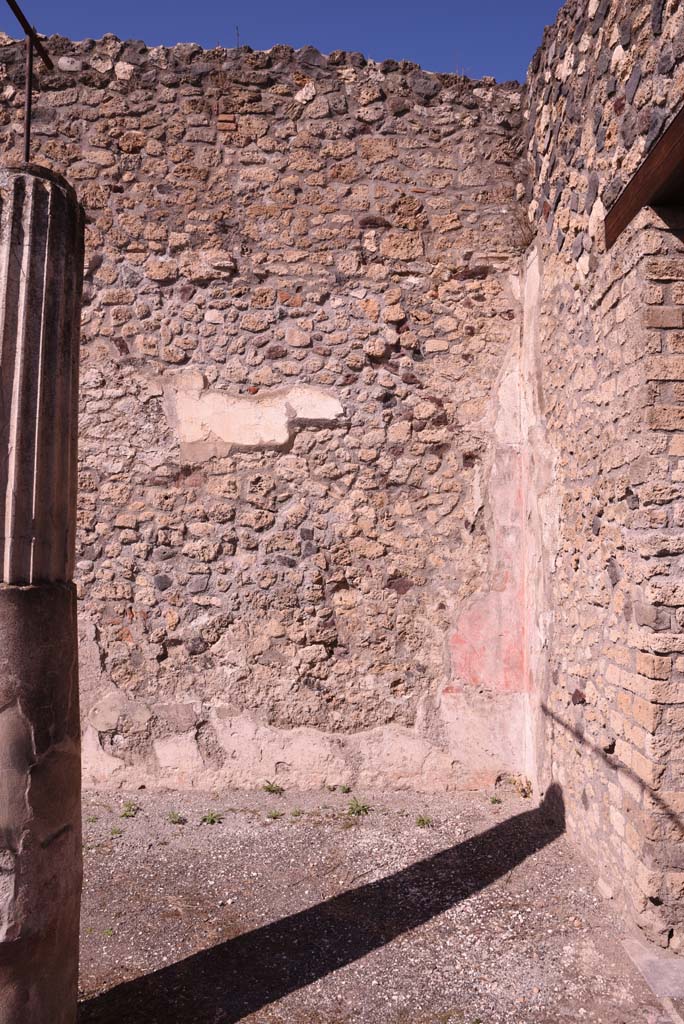 I.4.25 Pompeii. October 2020. Middle Peristyle 17, detail of north wall in north-east corner. 
Foto Tobias Busen, ERC Grant 681269 DÉCOR

