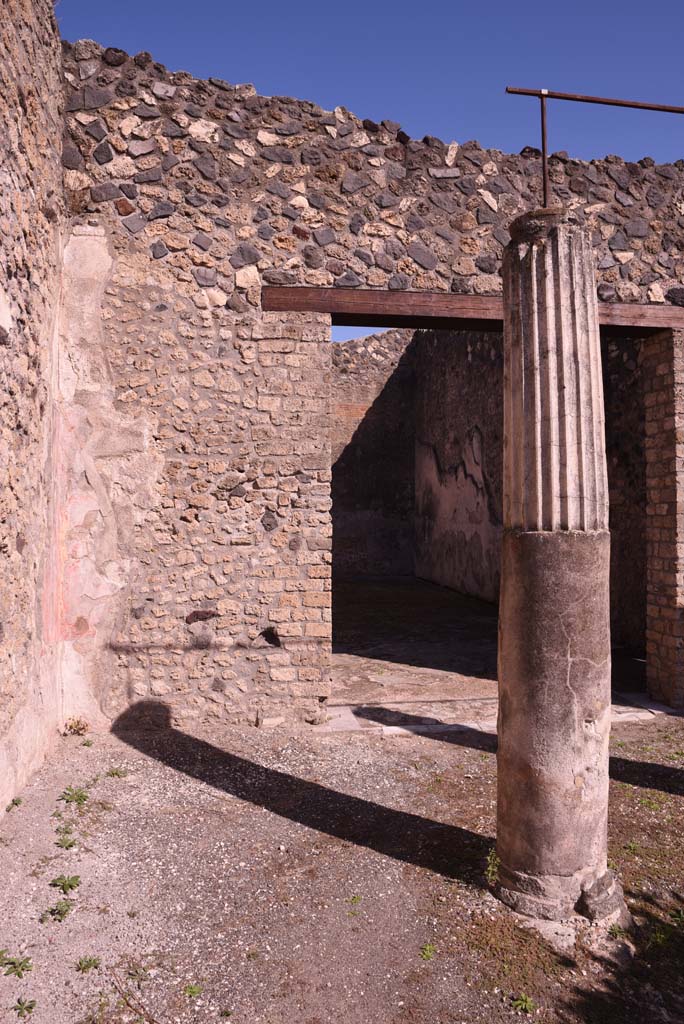 I.4.25 Pompeii. October 2020. Middle Peristyle 17, north-east corner.
Foto Tobias Busen, ERC Grant 681269 DÉCOR
