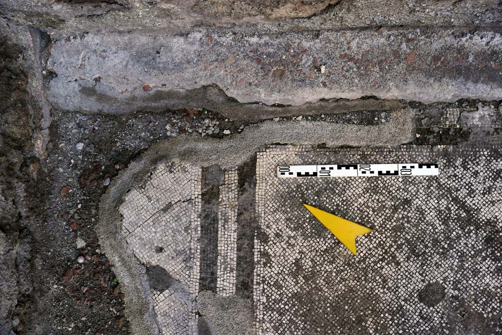 I.4.5 Pompeii. October 2019. Room 19, flooring in north-west corner.
Foto Tobias Busen, ERC Grant 681269 DÉCOR.
