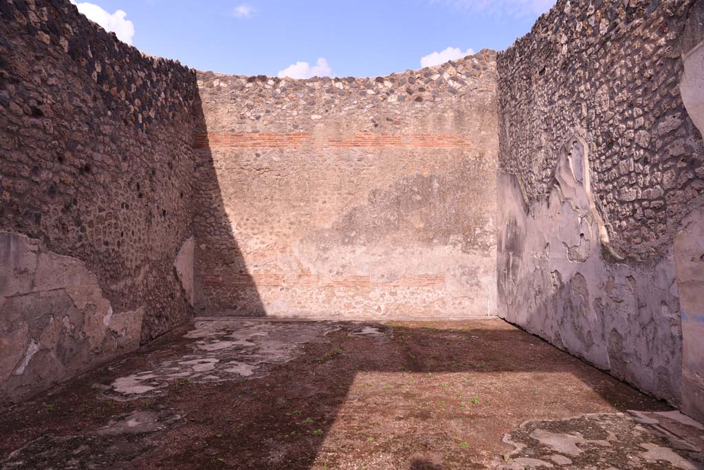 I.4.5 Pompeii. October 2019. Room 19, looking towards east wall.
Foto Tobias Busen, ERC Grant 681269 DÉCOR.
