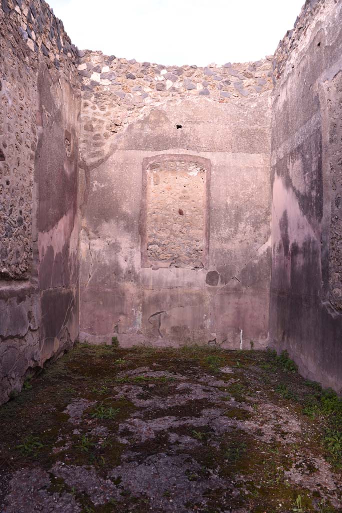 I.4.5 Pompeii. October 2019. Room 20, looking towards east wall in cubiculum.
Foto Tobias Busen, ERC Grant 681269 DÉCOR.
