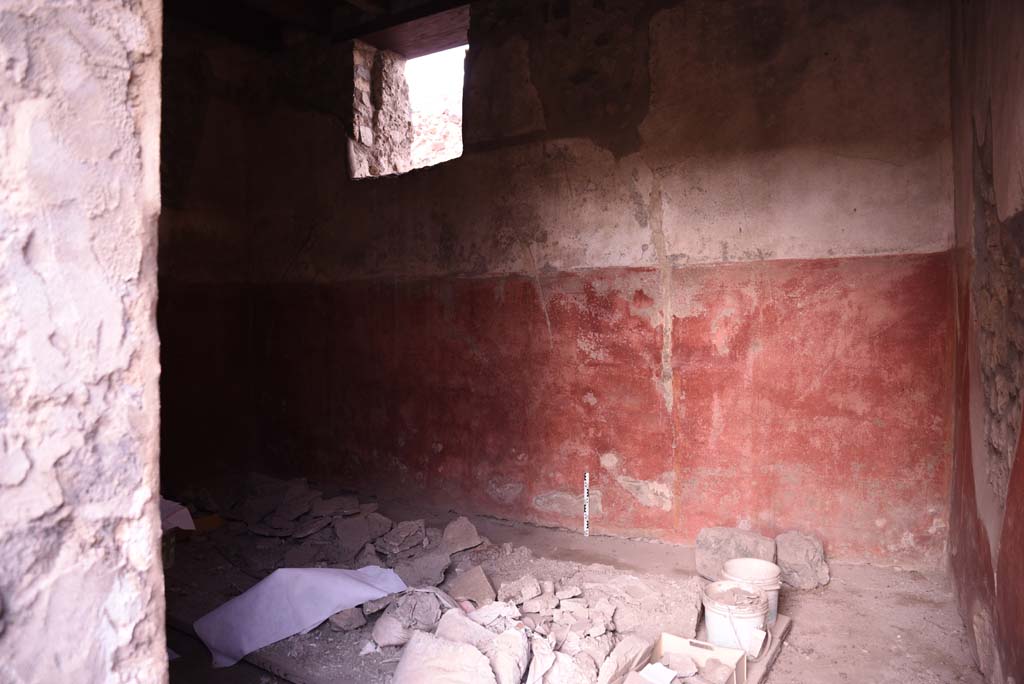 I.4.25 Pompeii. October 2019. Room 22, looking towards east wall from entrance doorway.
Foto Tobias Busen, ERC Grant 681269 DCOR.
