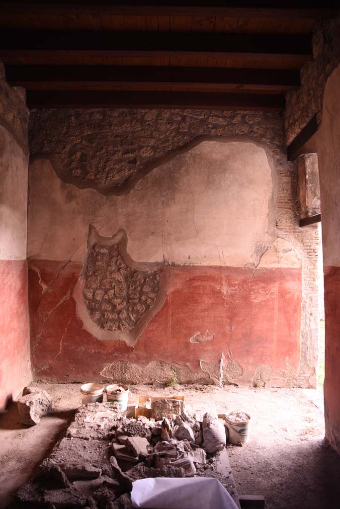 I.4.25 Pompeii. October 2019. Room 22, looking towards south wall.
Foto Tobias Busen, ERC Grant 681269 DCOR.
