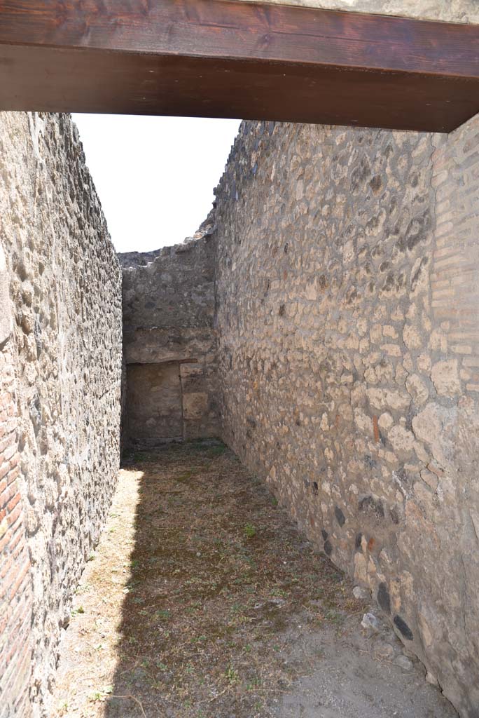 I.4.25 Pompeii. September 2020. Room 25, looking south to blocked doorway.
Foto Tobias Busen, ERC Grant 681269 DCOR.
