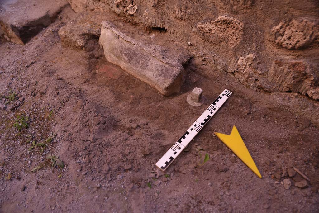 I.4.25/I.4.5 Pompeii. October 2019. 
Corridor 13A, or unnumbered corridor on north side of room 13, detail of lead pipe near west wall.
Foto Tobias Busen, ERC Grant 681269 DCOR.
