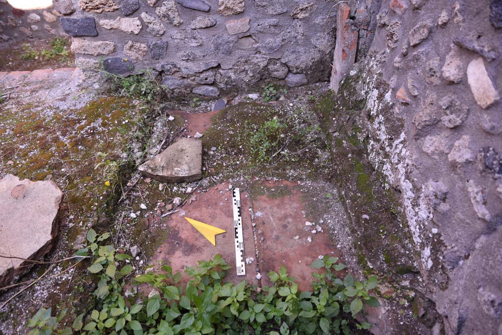 I.4.25/I.4.5 Pompeii. October 2019. Tepidarium 40, looking towards east wall in south-east corner.
Foto Tobias Busen, ERC Grant 681269 DCOR.
