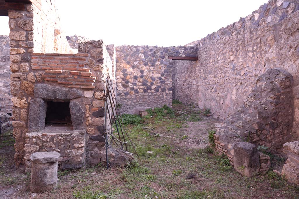 I.4.25/I.4.5 Pompeii. October 2019. Kitchen 42, looking south towards demolished wall, into room 41, calidarium of baths area.
Foto Tobias Busen, ERC Grant 681269 DCOR.
