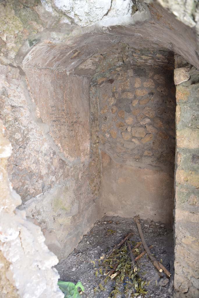 I.4.25/I.4.5 Pompeii. October 2019. 
Unnumbered corridor/room, looking south-east in second vaulted area.
Foto Tobias Busen, ERC Grant 681269 DCOR.
